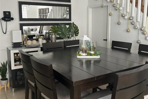 Townhouse in Miramar, Florida 3 bedrooms, 147.34 sq.m. № 1855249 - photo 20