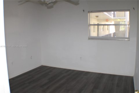 Condominio en alquiler en North Lauderdale, Florida, 2 dormitorios, 92.9 m2 № 1995295 - foto 10