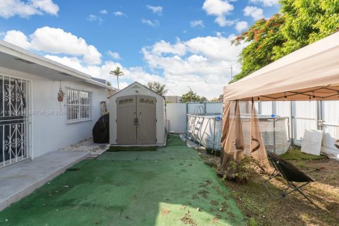 Adosado en venta en Miami, Florida, 3 dormitorios, 87.79 m2 № 2263645 - foto 18