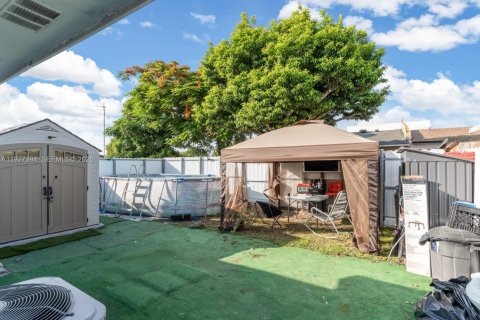 Adosado en venta en Miami, Florida, 3 dormitorios, 87.79 m2 № 2263645 - foto 27