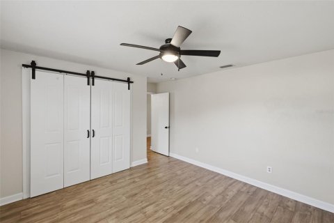 House in Gibsonton, Florida 3 bedrooms, 148.64 sq.m. № 2429514 - photo 28