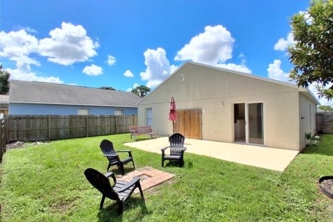 House in Orlando, Florida 3 bedrooms, 124.4 sq.m. № 2377828 - photo 24