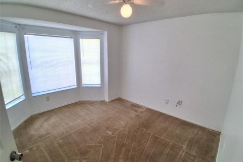 House in Orlando, Florida 3 bedrooms, 124.4 sq.m. № 2377828 - photo 14