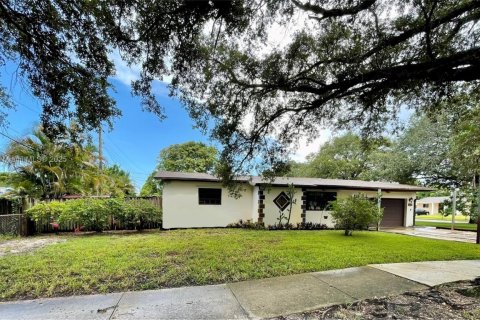 Casa en venta en Hollywood, Florida, 3 dormitorios, 129.32 m2 № 1875565 - foto 3