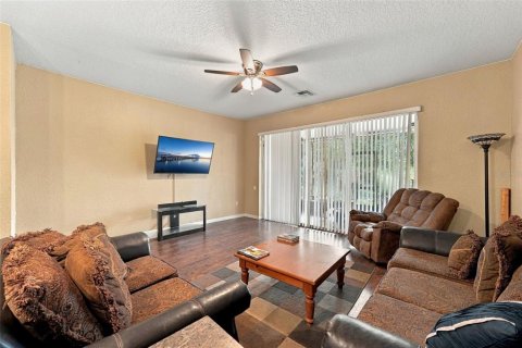 Touwnhouse à vendre à Sanford, Floride: 3 chambres, 156.73 m2 № 2418605 - photo 11