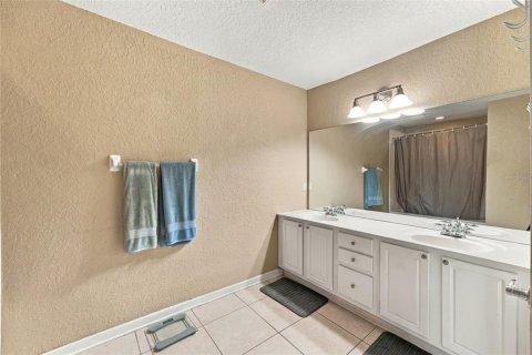 Touwnhouse à vendre à Sanford, Floride: 3 chambres, 156.73 m2 № 2418605 - photo 19