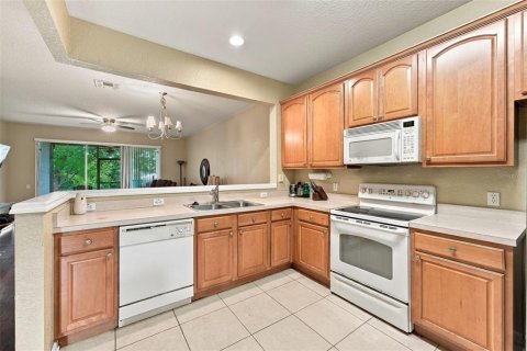 Touwnhouse à vendre à Sanford, Floride: 3 chambres, 156.73 m2 № 2418605 - photo 10