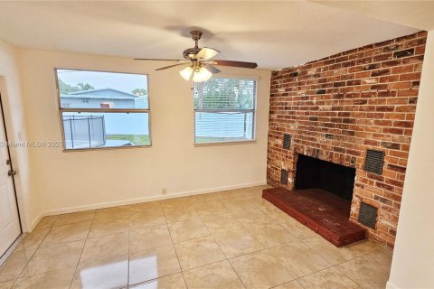 Casa en venta en Lauderhill, Florida, 3 dormitorios, 143.63 m2 № 1965250 - foto 7