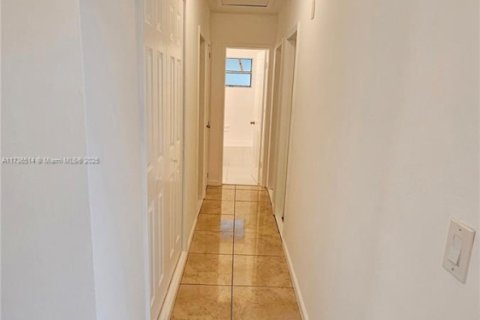 Casa en venta en Lauderhill, Florida, 3 dormitorios, 143.63 m2 № 1965250 - foto 22