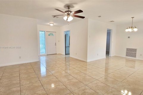 Casa en venta en Lauderhill, Florida, 3 dormitorios, 143.63 m2 № 1965250 - foto 8