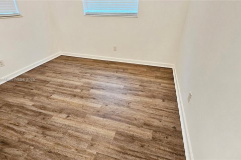 Casa en venta en Lauderhill, Florida, 3 dormitorios, 143.63 m2 № 1965250 - foto 23