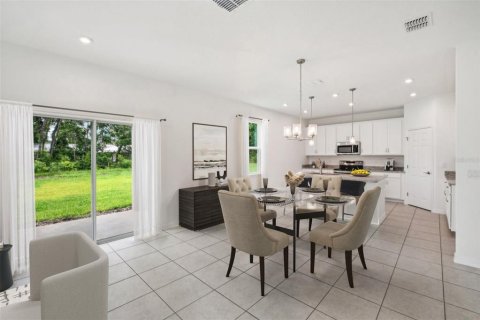 Casa en venta en Haines City, Florida, 5 dormitorios, 226.12 m2 № 1869388 - foto 8