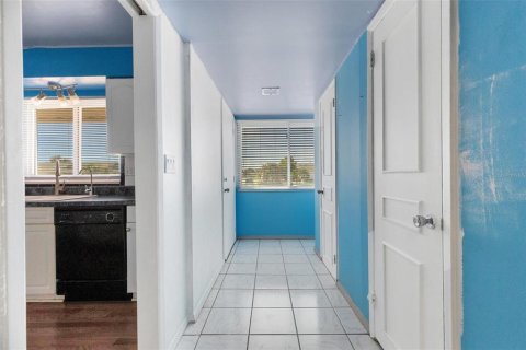 House in Sun City Center, Florida 2 bedrooms, 135.45 sq.m. № 1780500 - photo 2