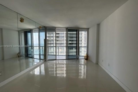 Copropriété à louer à Miami, Floride: 1 chambre, 68 m2 № 2045994 - photo 2