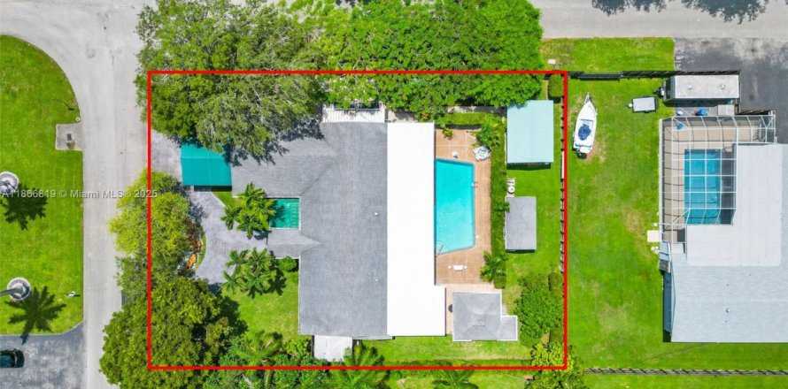 Villa ou maison à Homestead, Floride 4 chambres, 268.21 m2 № 1979374