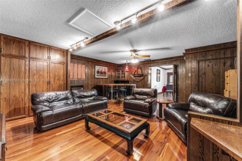 Villa ou maison à vendre à Homestead, Floride: 4 chambres, 268.21 m2 № 1979374 - photo 12