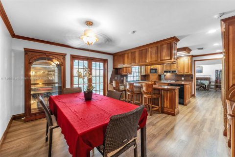 Villa ou maison à vendre à Homestead, Floride: 4 chambres, 268.21 m2 № 1979374 - photo 11