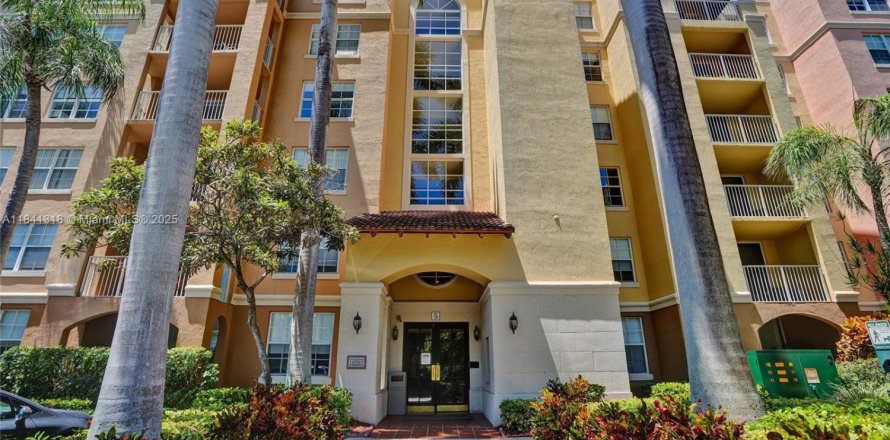 Condo in Aventura, Florida, 2 bedrooms  № 1940313