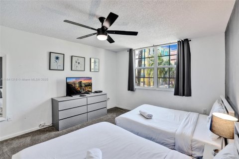 Condo in Aventura, Florida, 2 bedrooms  № 1940313 - photo 21