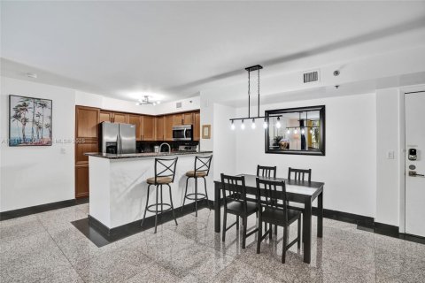 Condo in Aventura, Florida, 2 bedrooms  № 1940313 - photo 4