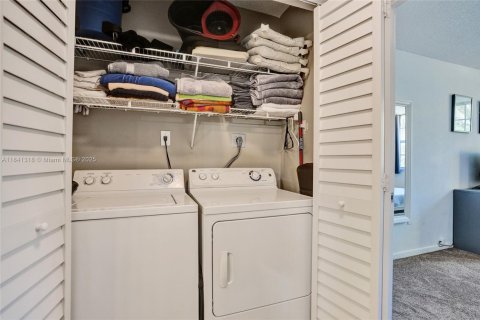 Condo in Aventura, Florida, 2 bedrooms  № 1940313 - photo 17