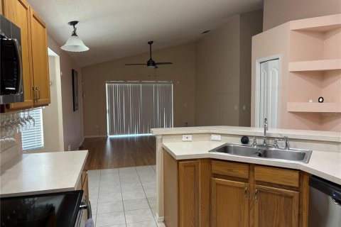 House in Orlando, Florida 3 bedrooms, 171.13 sq.m. № 1598212 - photo 11
