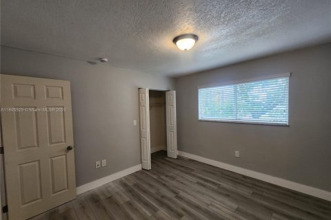 Condominio en venta en Miami, Florida, 2 dormitorios, 78.04 m2 № 2089108 - foto 9