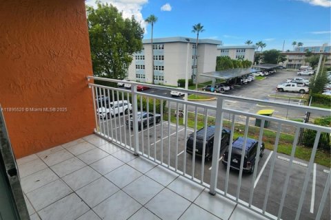 Condominio en venta en Miami, Florida, 2 dormitorios, 78.04 m2 № 2089108 - foto 15