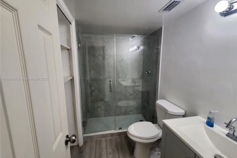 Condominio en venta en Miami, Florida, 2 dormitorios, 78.04 m2 № 2089108 - foto 12