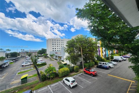 Condominio en venta en Miami, Florida, 2 dormitorios, 78.04 m2 № 2089108 - foto 16