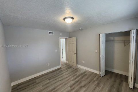 Condominio en venta en Miami, Florida, 2 dormitorios, 78.04 m2 № 2089108 - foto 10