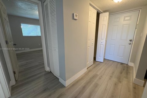 Condominio en venta en Miami, Florida, 2 dormitorios, 78.04 m2 № 2089108 - foto 18