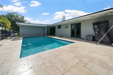 House in Miami Gardens, Florida 4 bedrooms, 136.57 sq.m. № 1695319 - photo 23