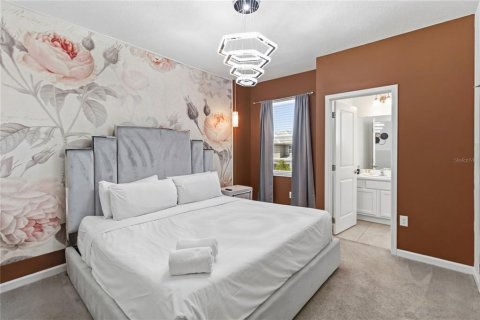 House in Kissimmee, Florida 12 bedrooms, 442.4 sq.m. № 2096343 - photo 22