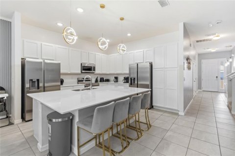 House in Kissimmee, Florida 12 bedrooms, 442.4 sq.m. № 2096343 - photo 8