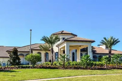House in Davenport, Florida 9 bedrooms, 364.36 sq.m. № 2240015 - photo 26