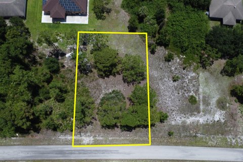 Commercial property in Lehigh Acres, Florida № 2184058
