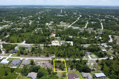 Commercial property in Lehigh Acres, Florida № 2184058 - photo 15