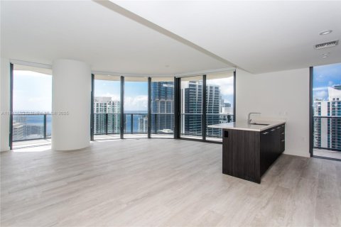 Condo in Miami, Florida, 2 bedrooms  № 1833766 - photo 4