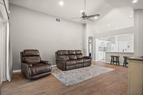 Casa en venta en Wesley Chapel, Florida, 3 dormitorios, 141.86 m2 № 1919438 - foto 11