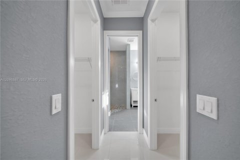 Villa ou maison à vendre à Lehigh Acres, Floride: 4 chambres, 191.1 m2 № 2390472 - photo 24
