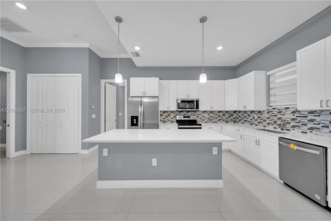 Villa ou maison à Lehigh Acres, Floride 4 chambres, 191.1 m2 № 2390472