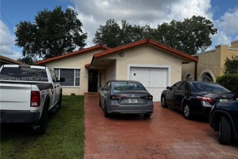 Снять в аренду виллу или дом в Майами, Флорида 3 спальни, 161.37м2, № 2062886 - фото 4