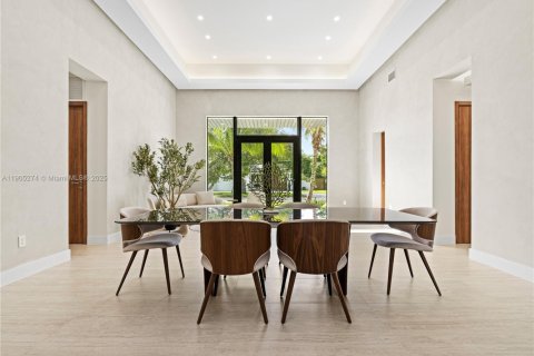 Снять в аренду виллу или дом в Майами, Флорида 6 спален, 314.2м2, № 1955923 - фото 11