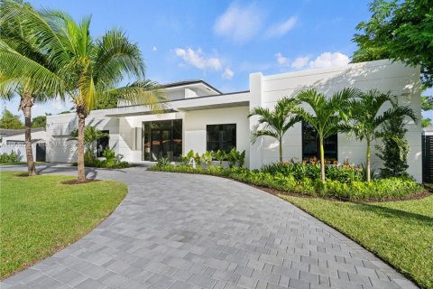 Снять в аренду виллу или дом в Майами, Флорида 6 спален, 314.2м2, № 1955923 - фото 3