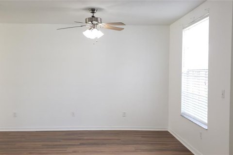 Touwnhouse à louer à Riverview, Floride: 2 chambres, 126.16 m2 № 2227661 - photo 5