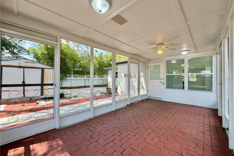 House in Saint Petersburg, Florida 2 bedrooms, 90.3 sq.m. № 2393675 - photo 21