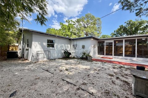 House in Saint Petersburg, Florida 2 bedrooms, 90.3 sq.m. № 2393675 - photo 24