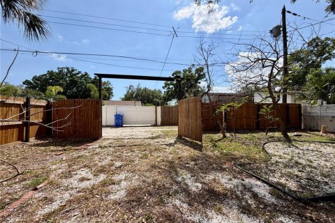 House in Saint Petersburg, Florida 2 bedrooms, 90.3 sq.m. № 2393675 - photo 26