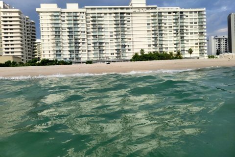 Condo à Miami Beach, Floride, 2 chambres  № 2016242